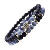 bracelet en pierres naturelles volcanique noir & perles bleues sur inserts dorés