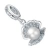 Pendentif charm en argent représentant un coquillage ouvert avec perle et zircon