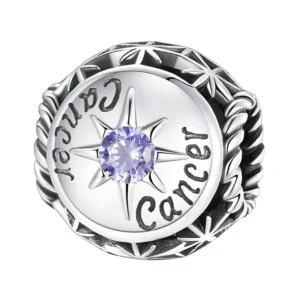 Charm Cancer en argent et cristal violet nacré.