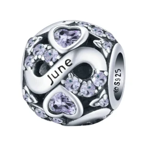 Charm mois de juin en argent et cristaux mauve clair.