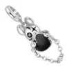 Charm en forme d’ours argent tenant un cœur noir avec chaîne décorative